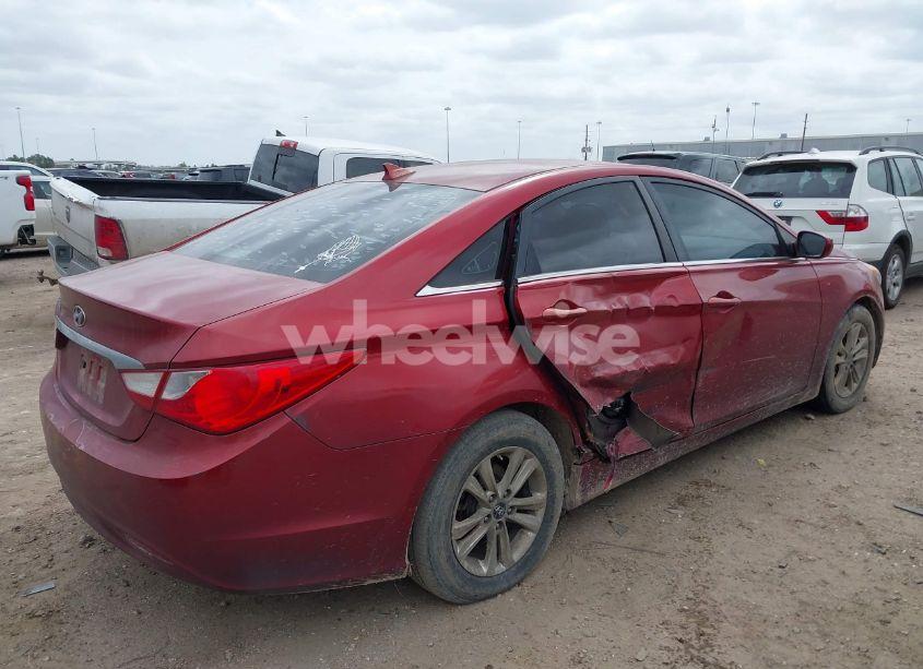 Photo 4 of 2013 Hyundai Sonata GLS (VIN 5NPEB4AC4DH715565)