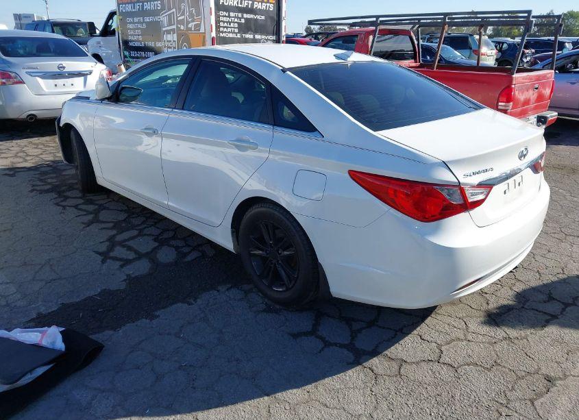 Photo 3 of 2013 Hyundai Sonata GLS (VIN 5NPEB4AC4DH772400)
