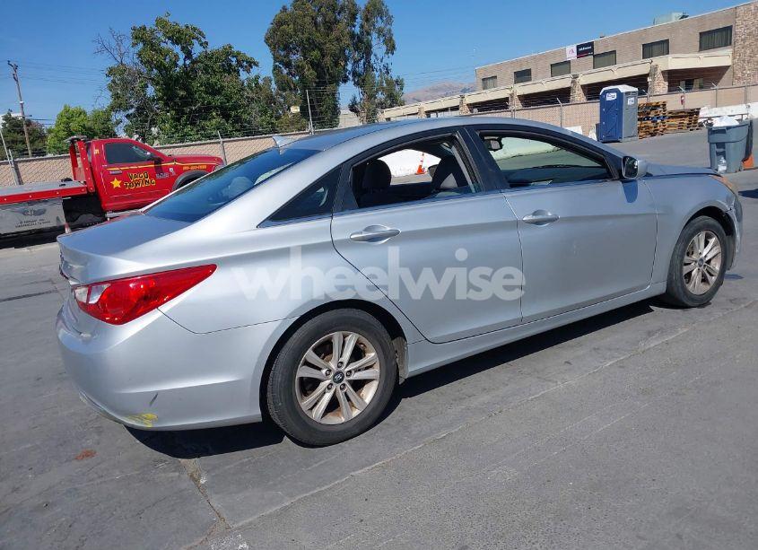 Photo 4 of 2013 Hyundai Sonata GLS (VIN 5NPEB4AC4DH785860)