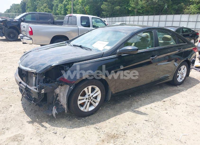 Photo 2 of 2013 Hyundai Sonata GLS (VIN 5NPEB4AC4DH807579)