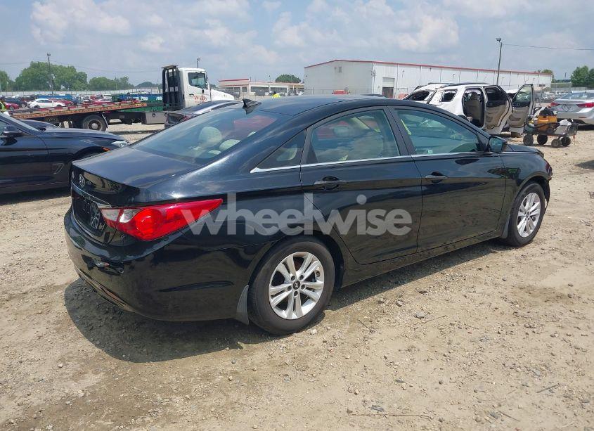 Photo 4 of 2013 Hyundai Sonata GLS (VIN 5NPEB4AC4DH807579)