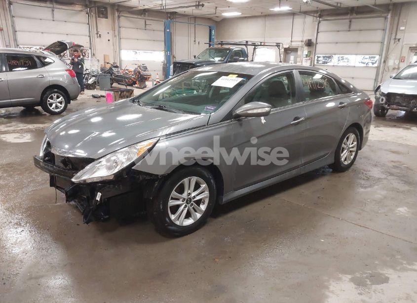 Photo 2 of 2014 Hyundai Sonata GLS (VIN 5NPEB4AC4EH830474)