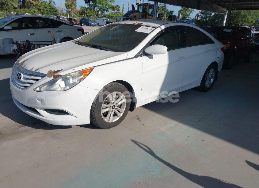 Photo 2 of 2011 Hyundai Sonata GLS (VIN 5NPEB4AC5BH083169)