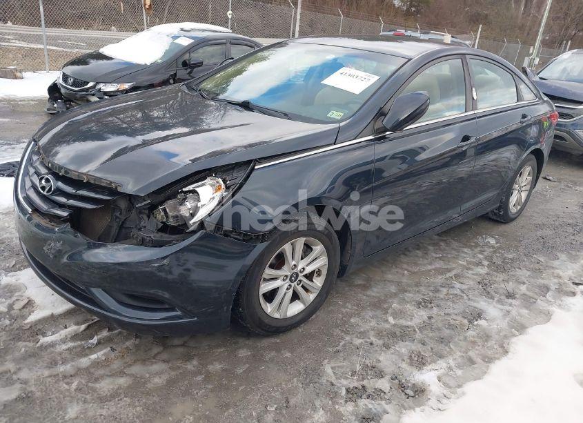 Photo 2 of 2011 Hyundai Sonata GLS (VIN 5NPEB4AC5BH168075)