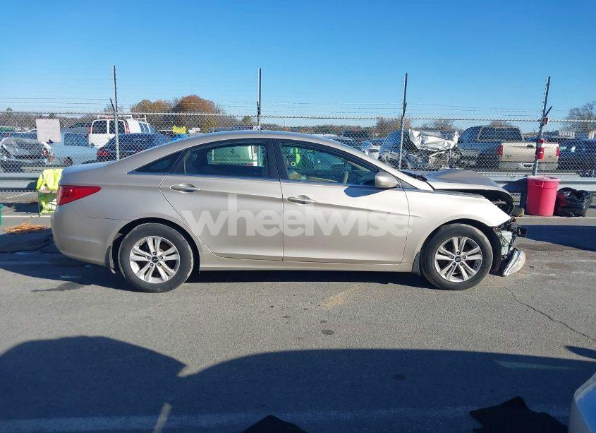 Photo 13 of 2011 Hyundai Sonata GLS (VIN 5NPEB4AC5BH176208)