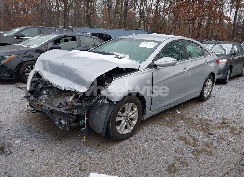 Photo 2 of 2011 Hyundai Sonata GLS (VIN 5NPEB4AC5BH244796)