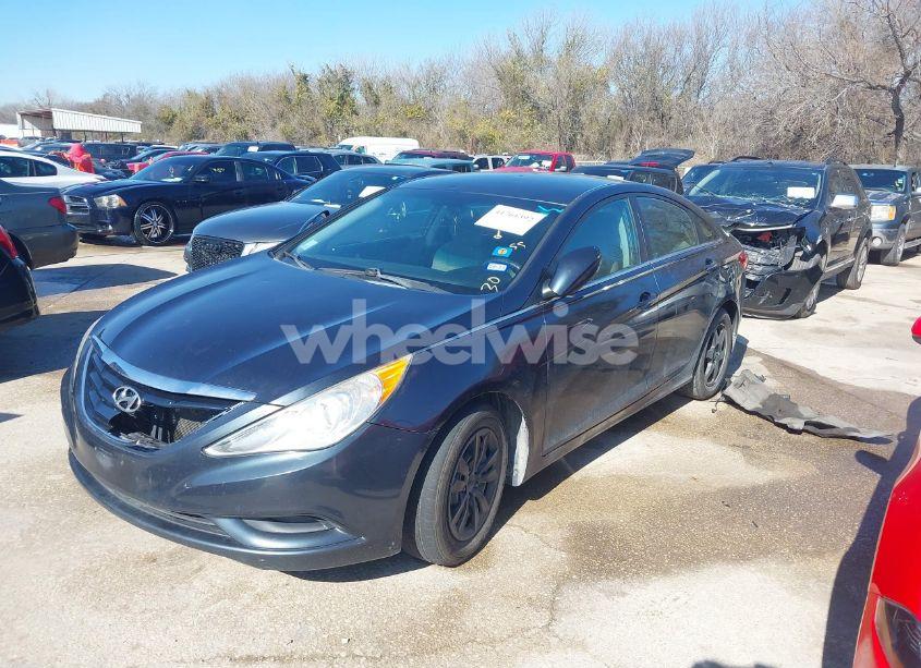 Photo 2 of 2012 Hyundai Sonata GLS (VIN 5NPEB4AC5CH345547)