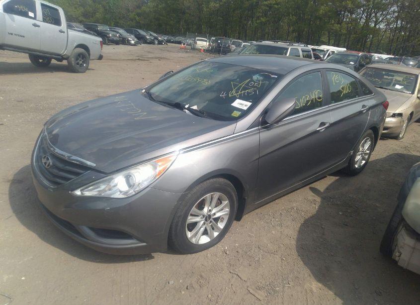 Photo 2 of 2012 Hyundai Sonata GLS (VIN 5NPEB4AC5CH400224)
