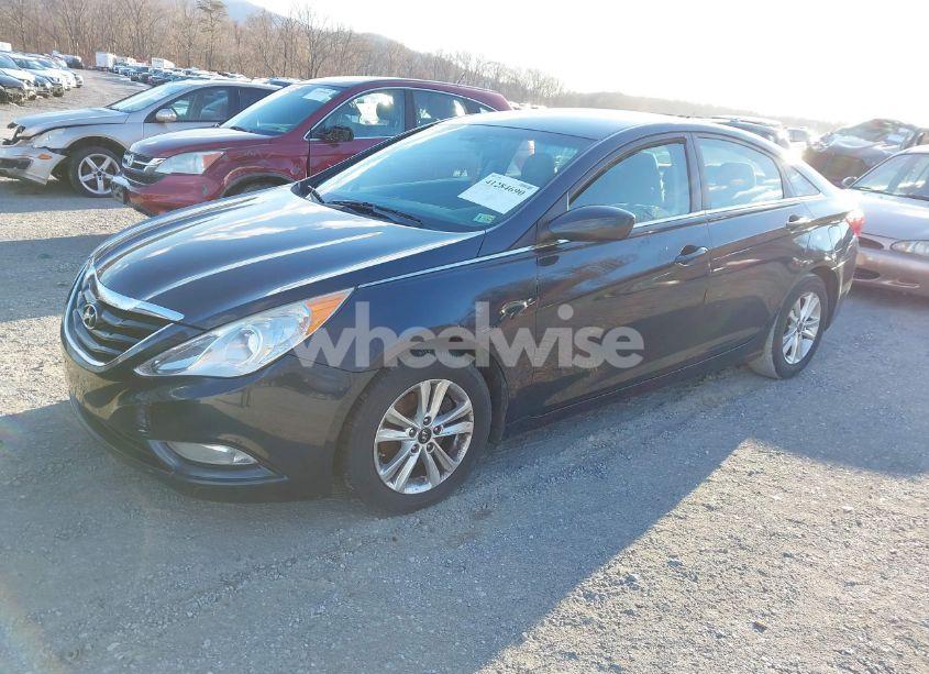 Photo 2 of 2013 Hyundai Sonata GLS (VIN 5NPEB4AC5DH562890)