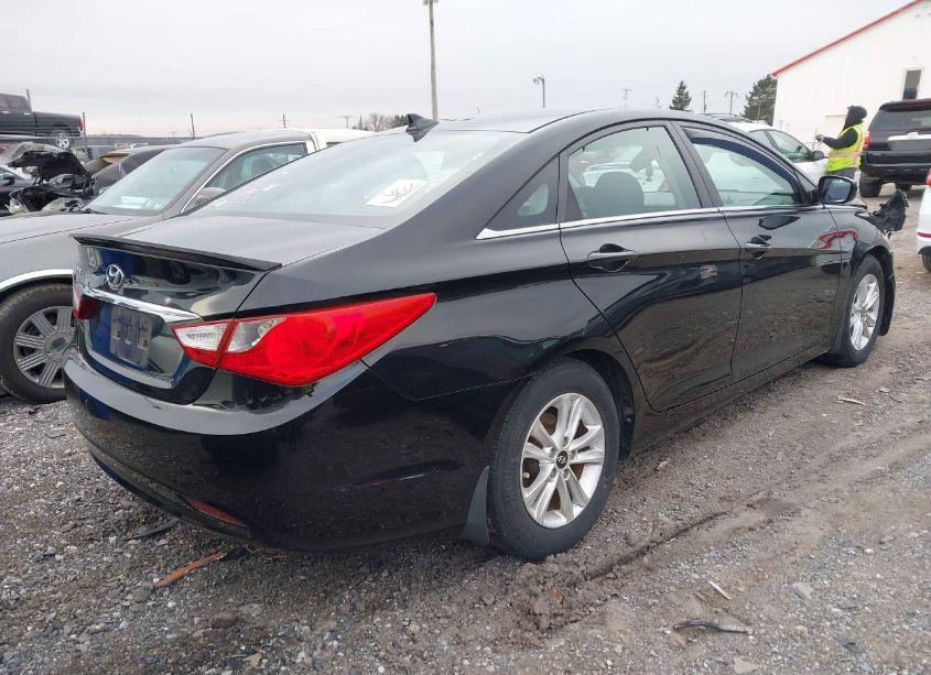 Photo 4 of 2013 Hyundai Sonata GLS (VIN 5NPEB4AC5DH641945)