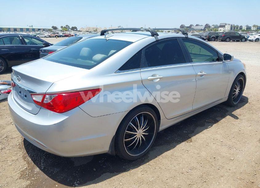 Photo 4 of 2013 Hyundai Sonata GLS (VIN 5NPEB4AC5DH660057)