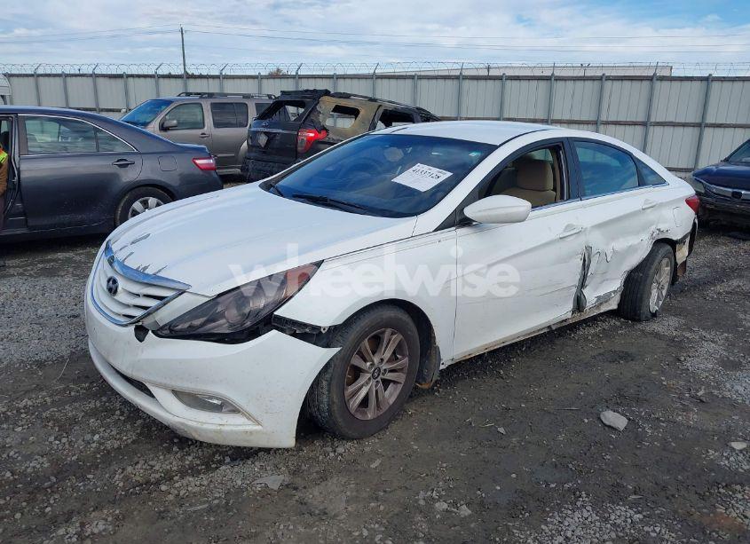 Photo 2 of 2013 Hyundai Sonata GLS (VIN 5NPEB4AC5DH665453)