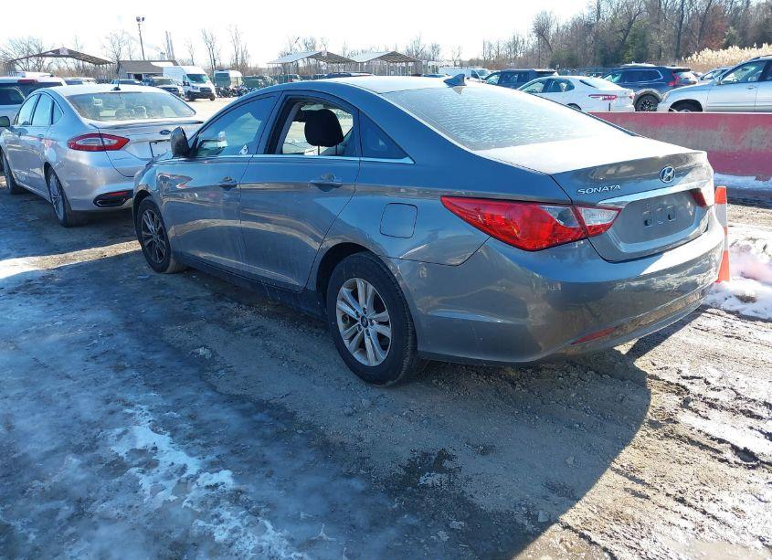 Photo 3 of 2013 Hyundai Sonata GLS (VIN 5NPEB4AC5DH714117)