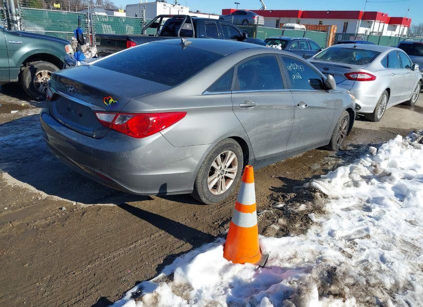 Photo 4 of 2013 Hyundai Sonata GLS (VIN 5NPEB4AC5DH714117)