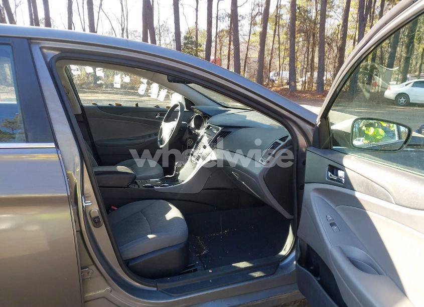 Photo 5 of 2013 Hyundai Sonata GLS (VIN 5NPEB4AC5DH744010)