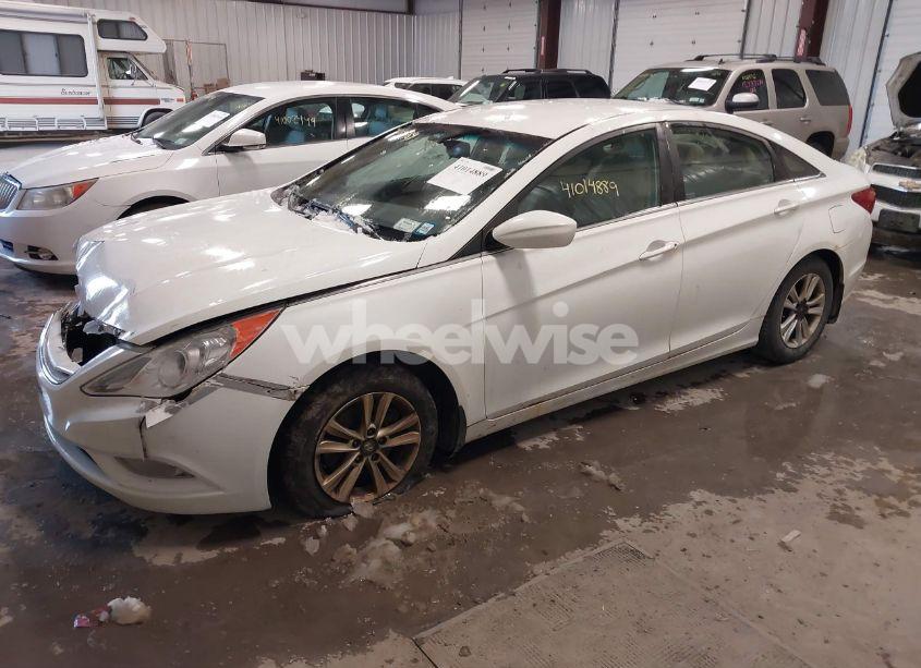 Photo 2 of 2013 Hyundai Sonata GLS (VIN 5NPEB4AC5DH780196)