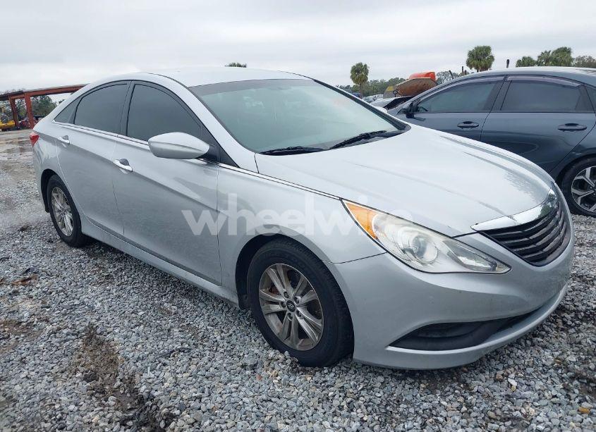 2014 Hyundai Sonata GLS (VIN 5NPEB4AC5EH881773) main photo
