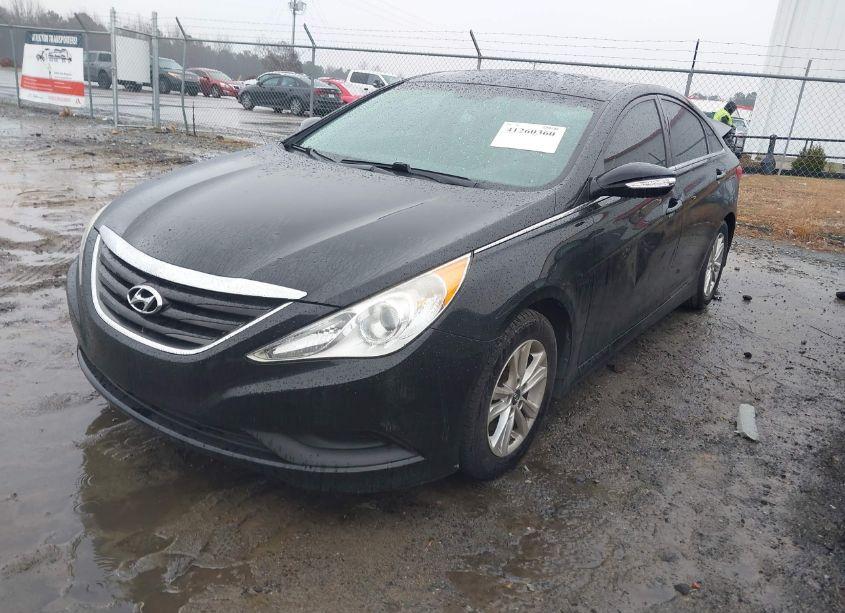 Photo 2 of 2014 Hyundai Sonata GLS (VIN 5NPEB4AC5EH945679)