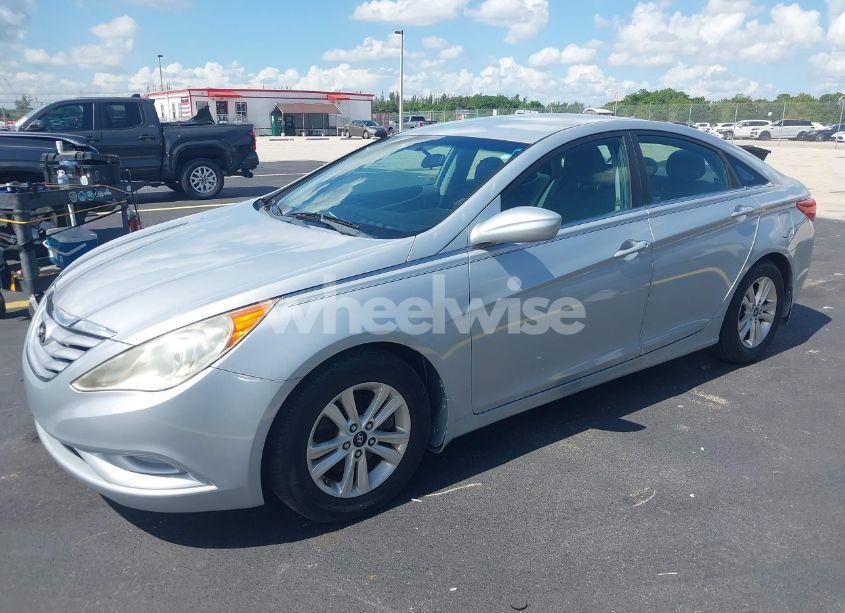 Photo 2 of 2011 Hyundai Sonata GLS (VIN 5NPEB4AC6BH120522)
