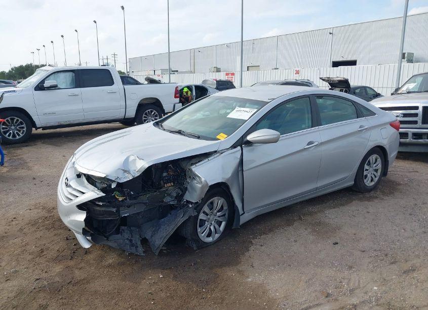 Photo 2 of 2011 Hyundai Sonata GLS (VIN 5NPEB4AC6BH175729)