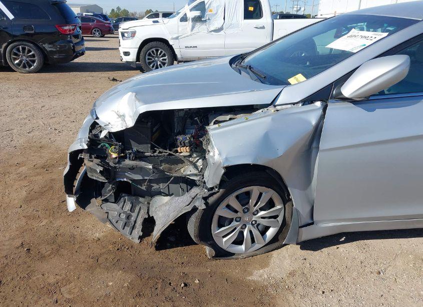 Photo 6 of 2011 Hyundai Sonata GLS (VIN 5NPEB4AC6BH175729)