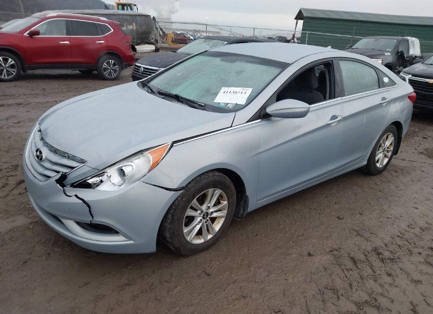 Photo 2 of 2011 Hyundai Sonata GLS (VIN 5NPEB4AC6BH177044)