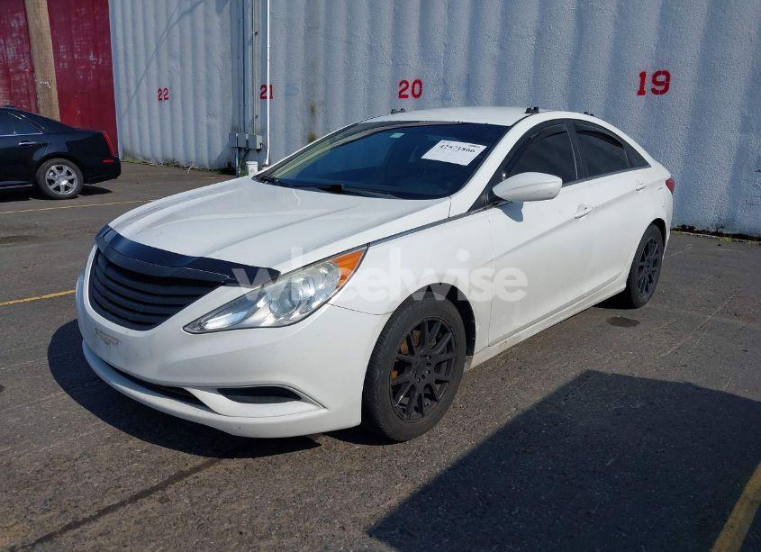 Photo 2 of 2011 Hyundai Sonata GLS (VIN 5NPEB4AC6BH260473)