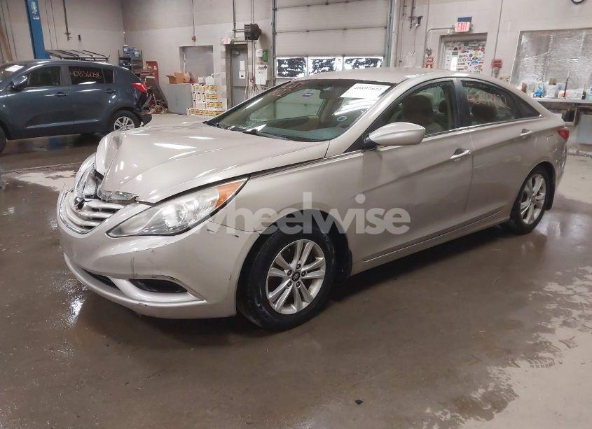 Photo 2 of 2011 Hyundai Sonata GLS (VIN 5NPEB4AC6BH273563)