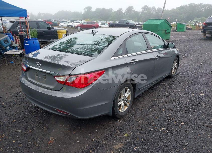 Photo 4 of 2013 Hyundai Sonata GLS (VIN 5NPEB4AC6DH551428)