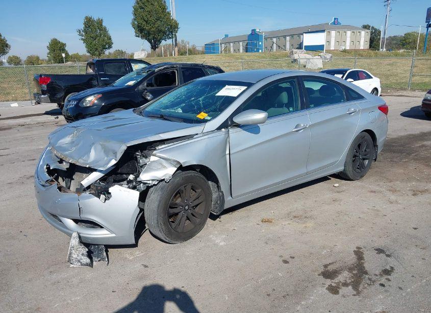 Photo 2 of 2013 Hyundai Sonata GLS (VIN 5NPEB4AC6DH675666)