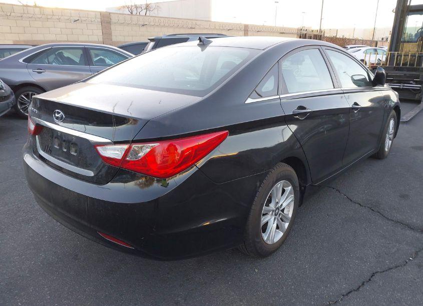 Photo 4 of 2013 Hyundai Sonata GLS (VIN 5NPEB4AC6DH728947)