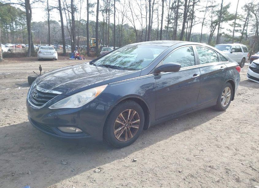 Photo 2 of 2013 Hyundai Sonata (VIN 5NPEB4AC6DH745067)