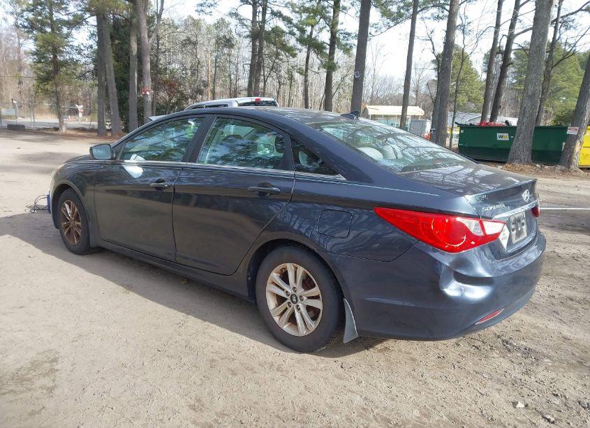 Photo 3 of 2013 Hyundai Sonata (VIN 5NPEB4AC6DH745067)