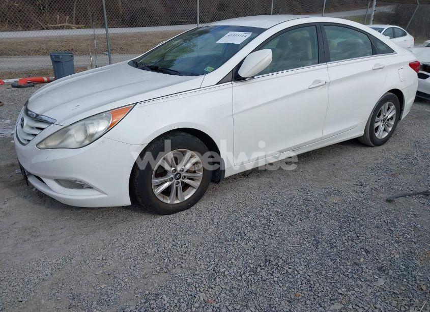 Photo 2 of 2013 Hyundai Sonata GLS (VIN 5NPEB4AC6DH800469)