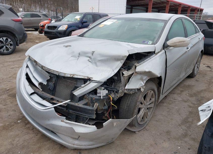 Photo 2 of 2011 Hyundai Sonata GLS (VIN 5NPEB4AC7BH007260)