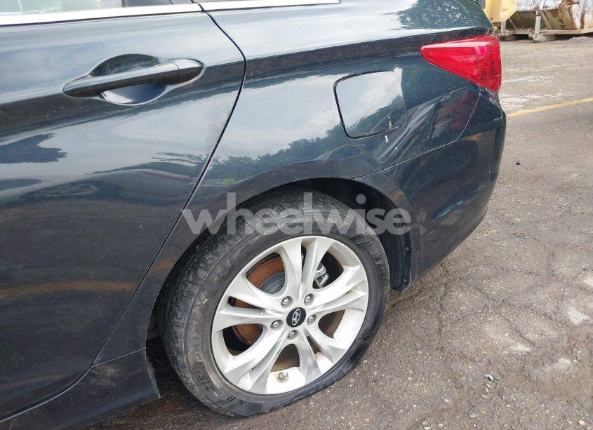 Photo 14 of 2011 Hyundai Sonata GLS (VIN 5NPEB4AC7BH042896)