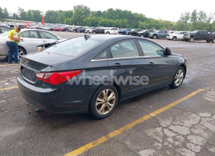 Photo 4 of 2011 Hyundai Sonata GLS (VIN 5NPEB4AC7BH042896)