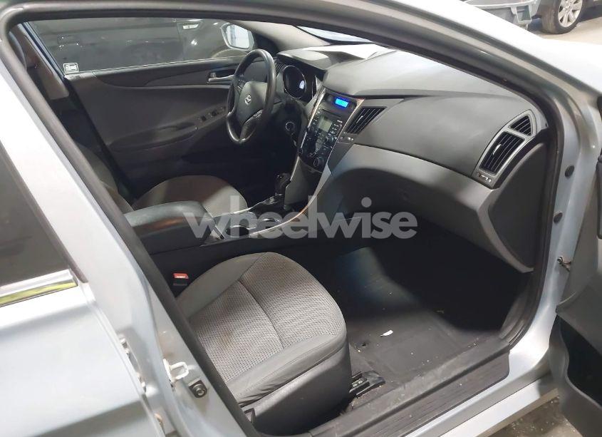 Photo 5 of 2011 Hyundai Sonata GLS (VIN 5NPEB4AC7BH052263)