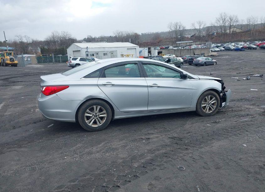 Photo 13 of 2011 Hyundai Sonata GLS (VIN 5NPEB4AC7BH219950)