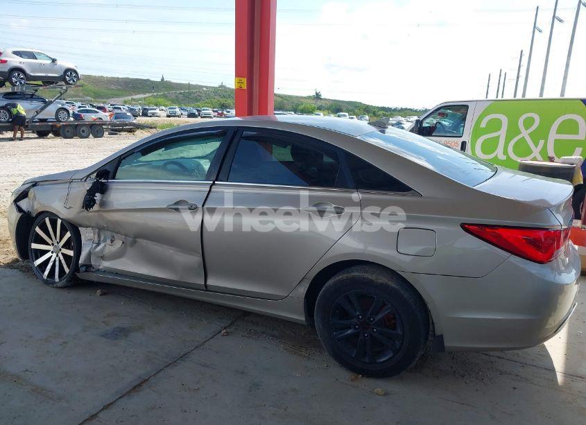 Photo 14 of 2011 Hyundai Sonata GLS (VIN 5NPEB4AC7BH298147)