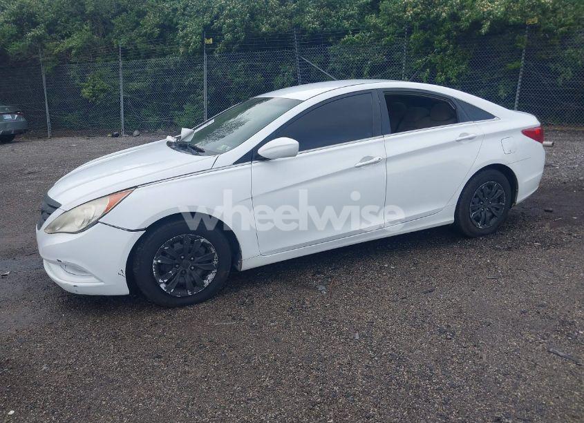 Photo 2 of 2012 Hyundai Sonata GLS (VIN 5NPEB4AC7CH376749)