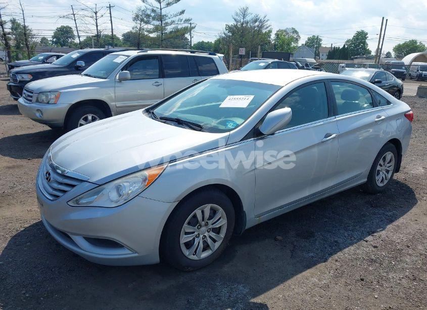 Photo 2 of 2012 Hyundai Sonata GLS (VIN 5NPEB4AC7CH424850)