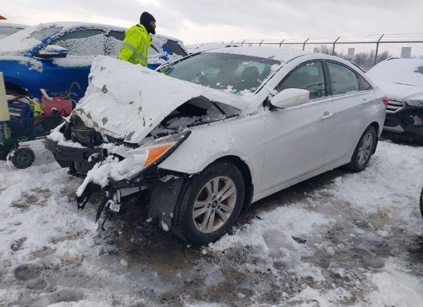 Photo 2 of 2012 Hyundai Sonata GLS (VIN 5NPEB4AC7CH479623)