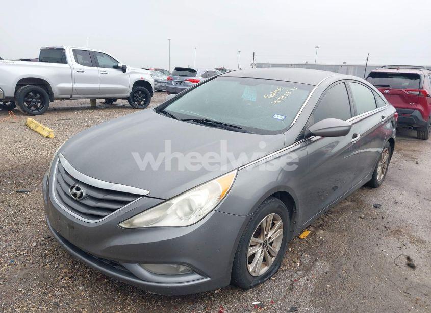 Photo 2 of 2013 Hyundai Sonata GLS (VIN 5NPEB4AC7DH504683)