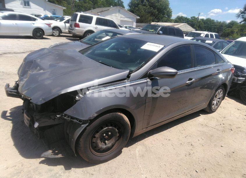 Photo 2 of 2013 Hyundai Sonata GLS (VIN 5NPEB4AC7DH536193)