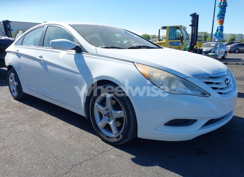 2013 Hyundai Sonata GLS (VIN 5NPEB4AC7DH555892) main photo