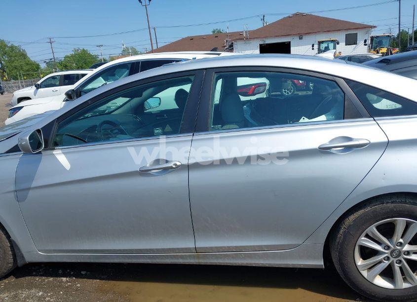 Photo 14 of 2013 Hyundai Sonata GLS (VIN 5NPEB4AC7DH572899)