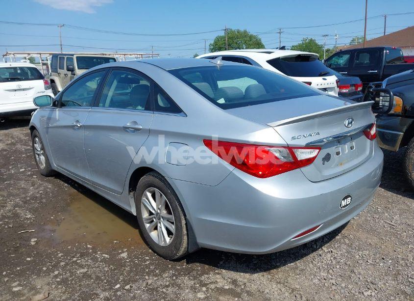 Photo 3 of 2013 Hyundai Sonata GLS (VIN 5NPEB4AC7DH572899)