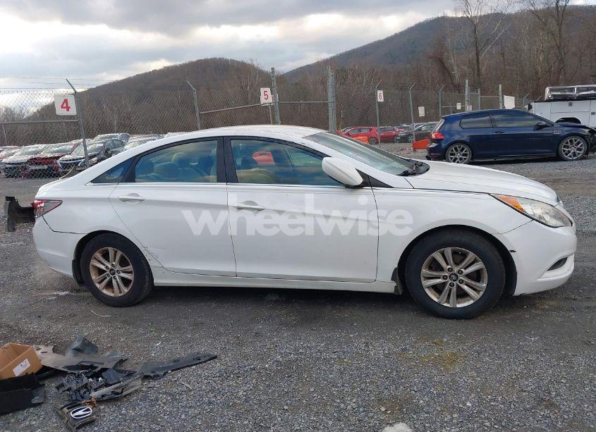 Photo 13 of 2013 Hyundai Sonata GLS (VIN 5NPEB4AC7DH616075)