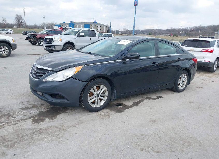 Photo 2 of 2013 Hyundai Sonata GLS (VIN 5NPEB4AC7DH667382)